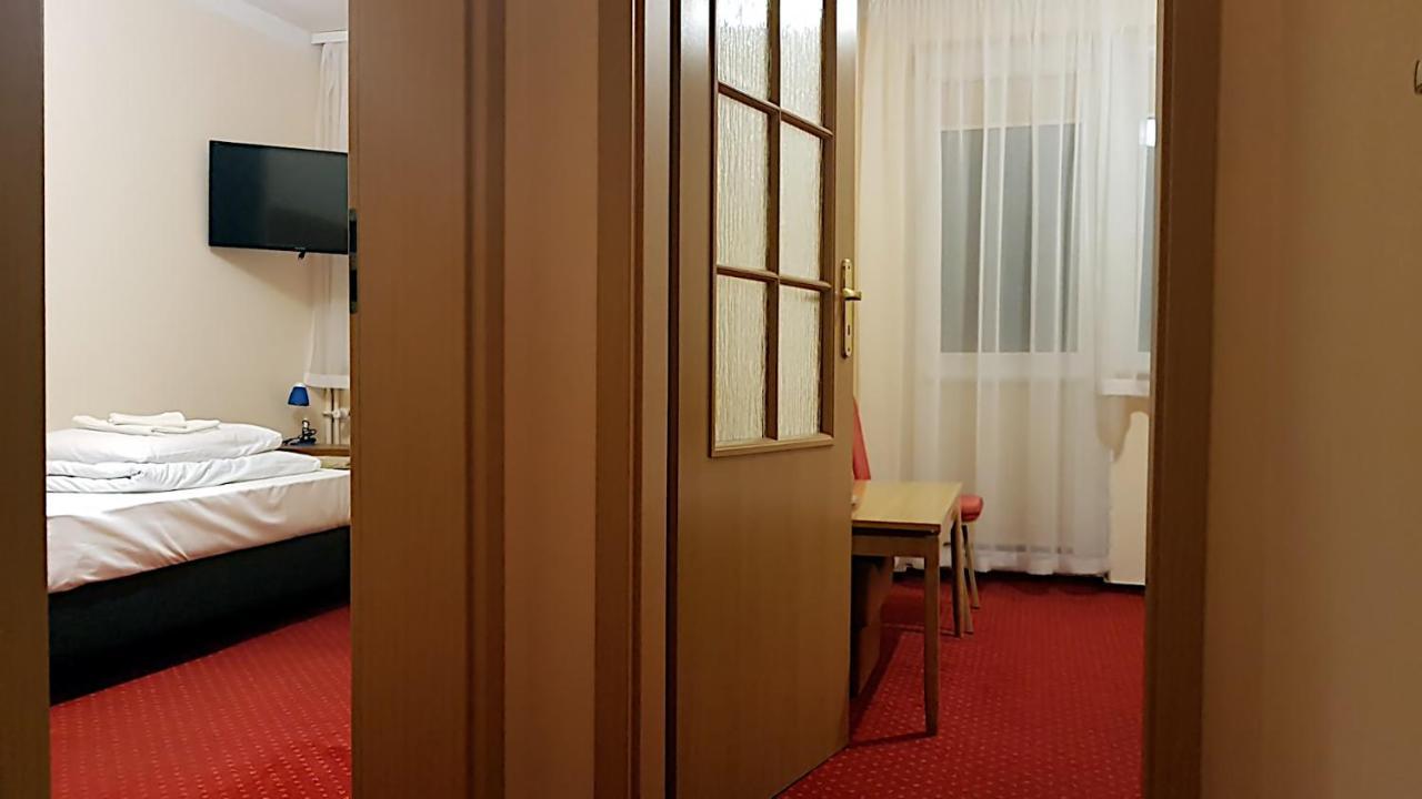 Osrodek Wypoczynkowo Rehabilitacyjny Wlokniarz Hotel Ustka Luaran gambar